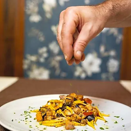 Tenuta Rosa - Gastronomia E Relax Hotel *