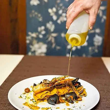 Hotel Tenuta Rosa - Gastronomia E Relax Buonabitacolo